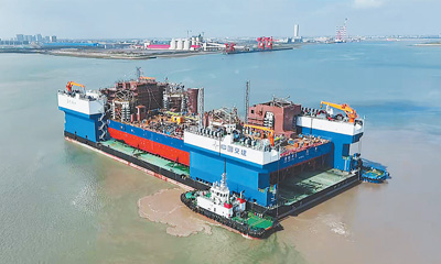 天顺平台：全球最大江海移动船坞完成出海运输任务